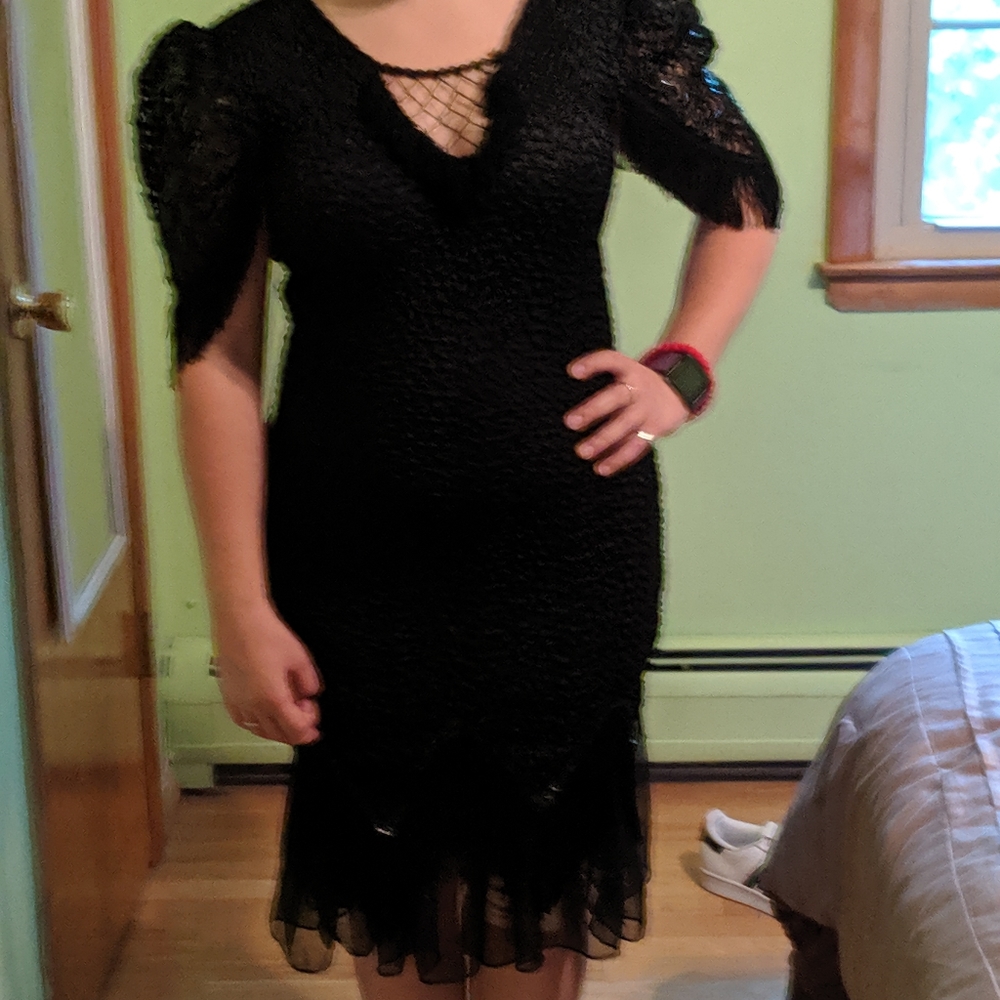 DONATED Beautiful black dress.